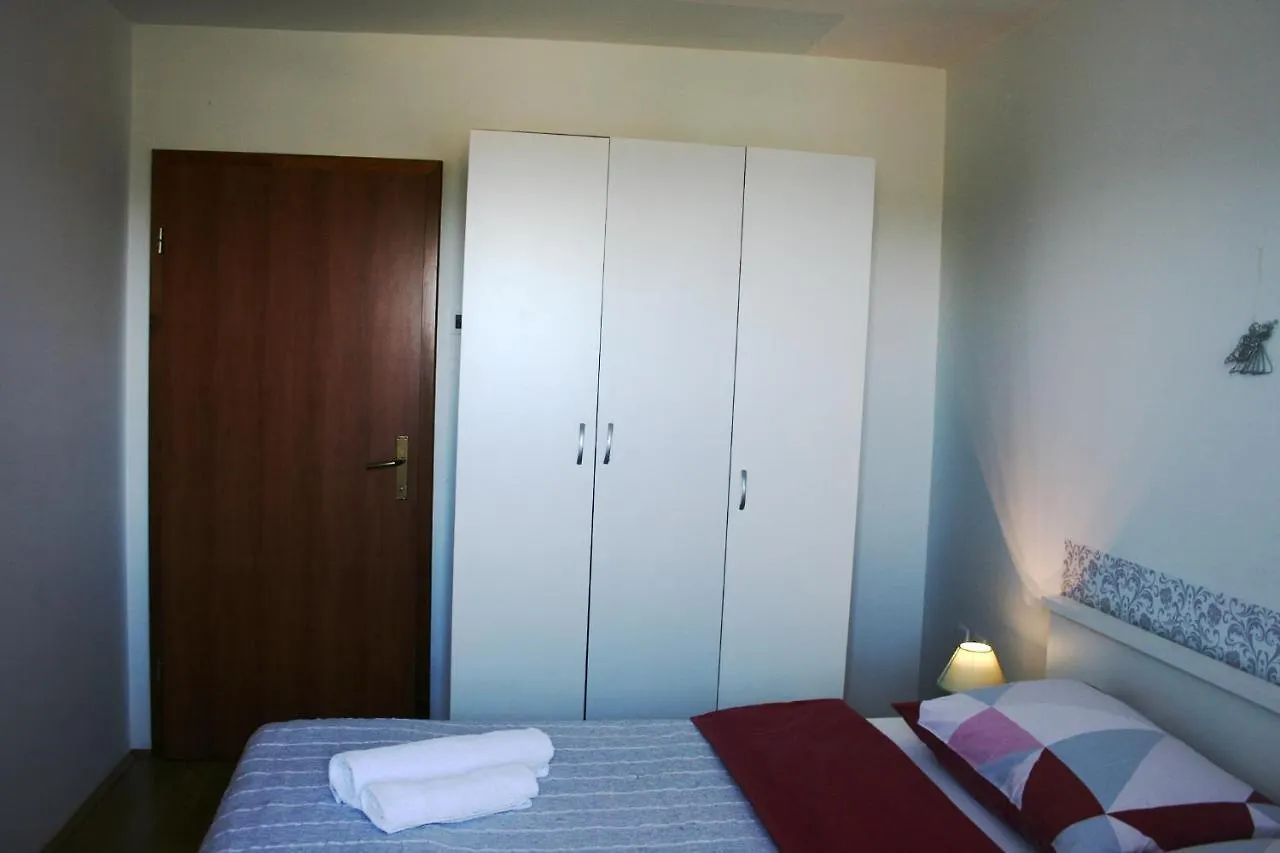 Apartment Lucy Bajcici